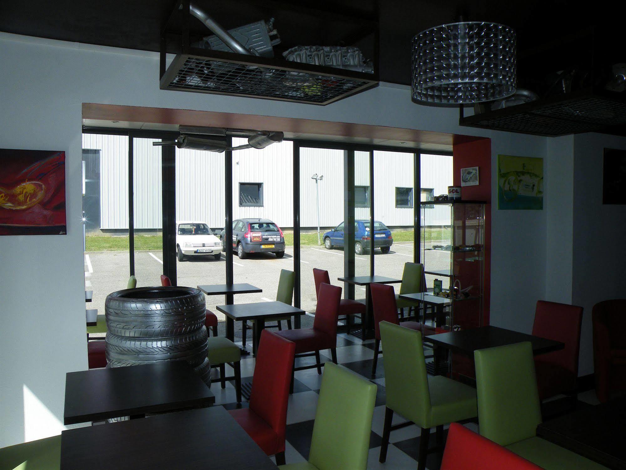 Enzo Hotel Mulhouse Sud Morschwiller Le Bas Exterior photo